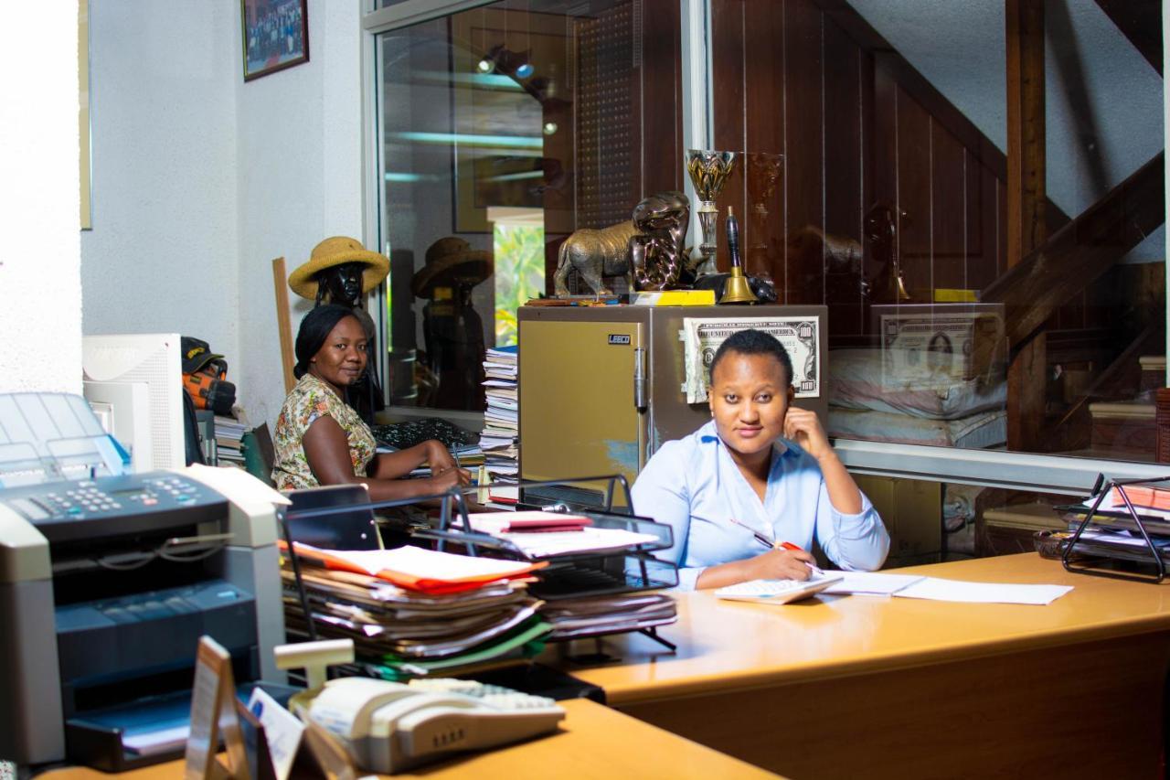 Impala Hotel Arusha Esterno foto