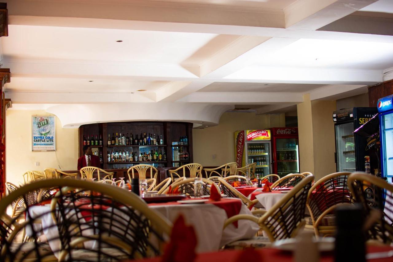 Impala Hotel Arusha Esterno foto