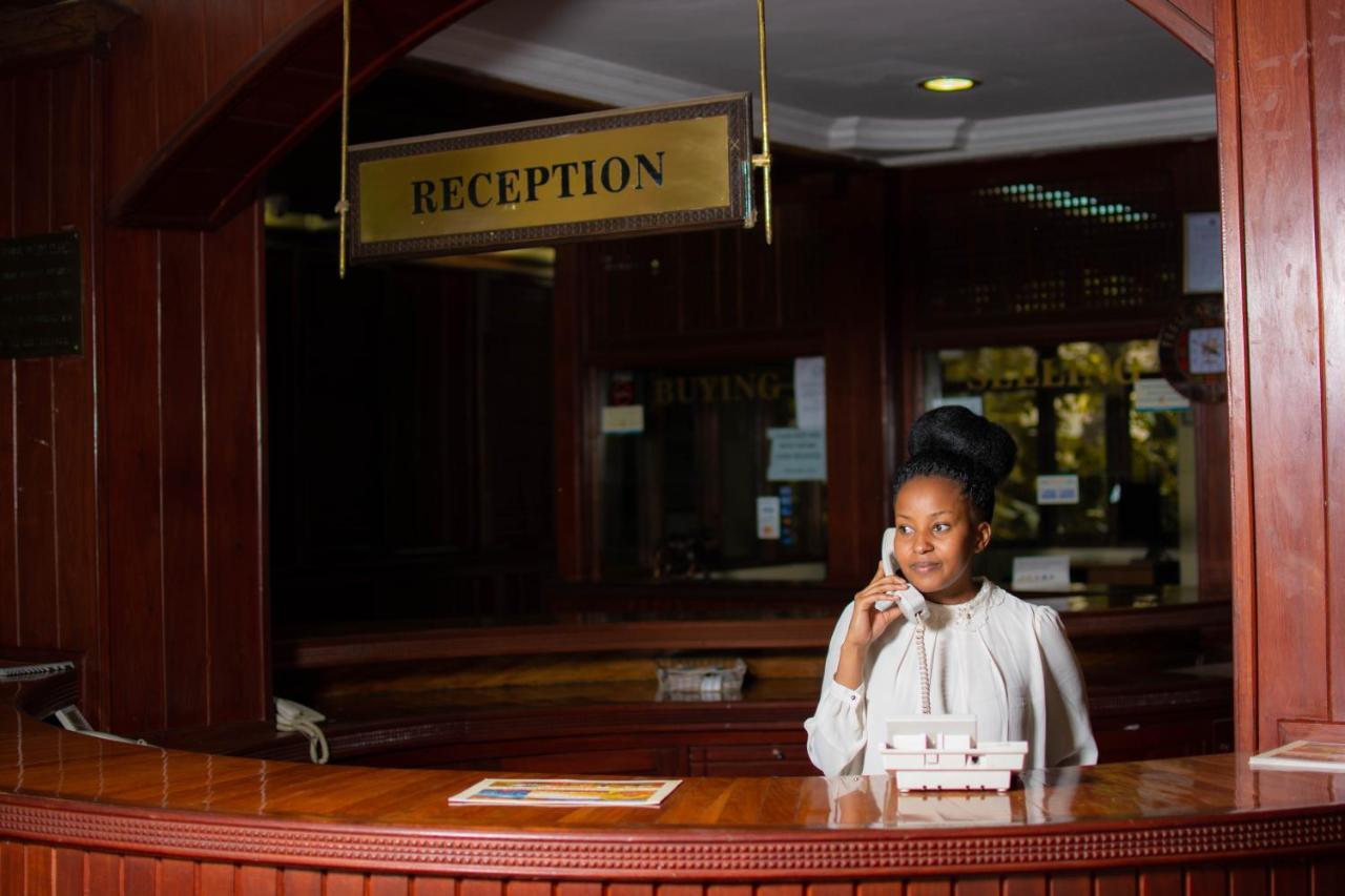 Impala Hotel Arusha Esterno foto